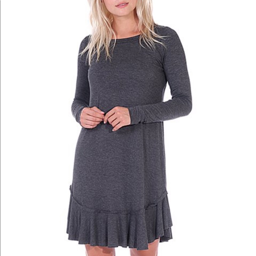 đź–¤STYLE STAPLEđź–¤Gina EssentialGray RuffleHem Dress - Picture 4 of 8